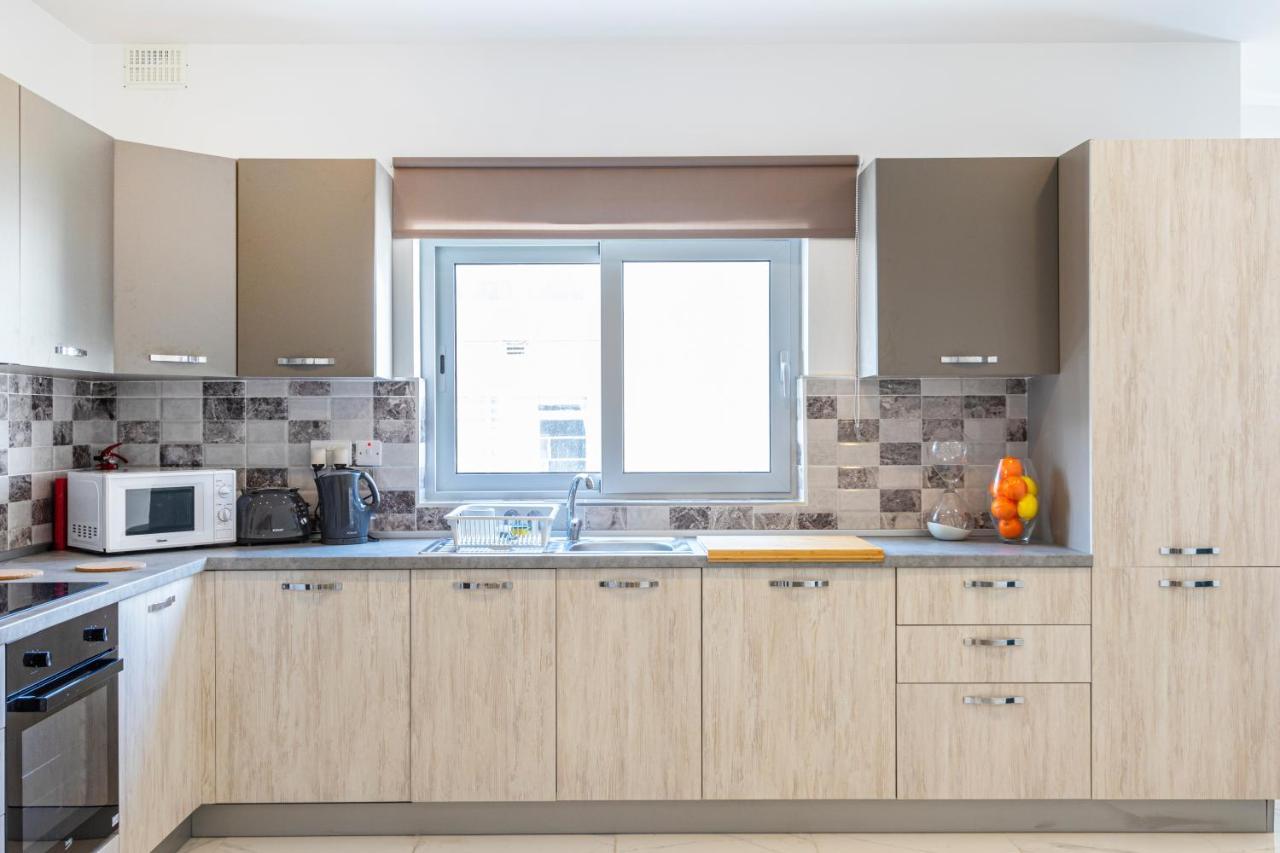 H1- Modern & Spacious 3 Bedroom *